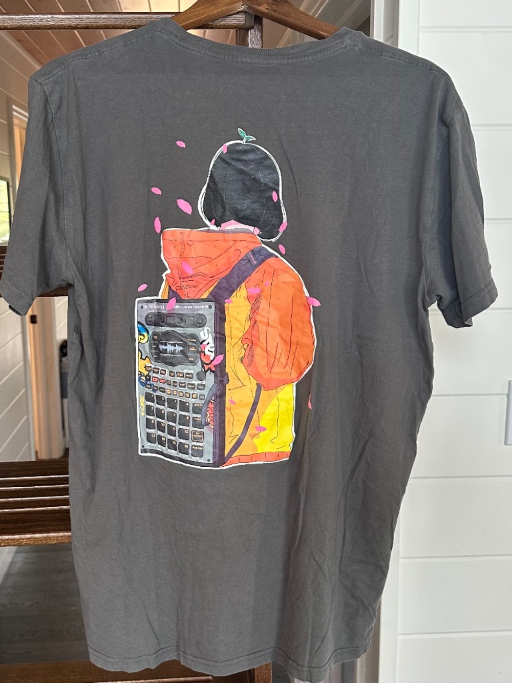 Men's - ROLAND SP-404 MkII Creative Sampler and Effector T-Shirt - RARE - Size L - Picture 8 of 13